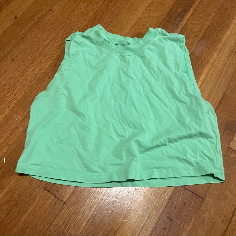 Bright green lululemon cropped muscle tank size 4